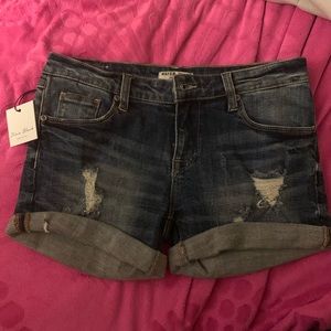 Jean shorts size XS (purchased in Italy) NWT